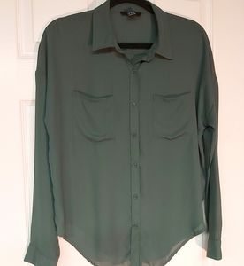 2/$18💚Forever 21 Long Sleeve Button Down Top💚